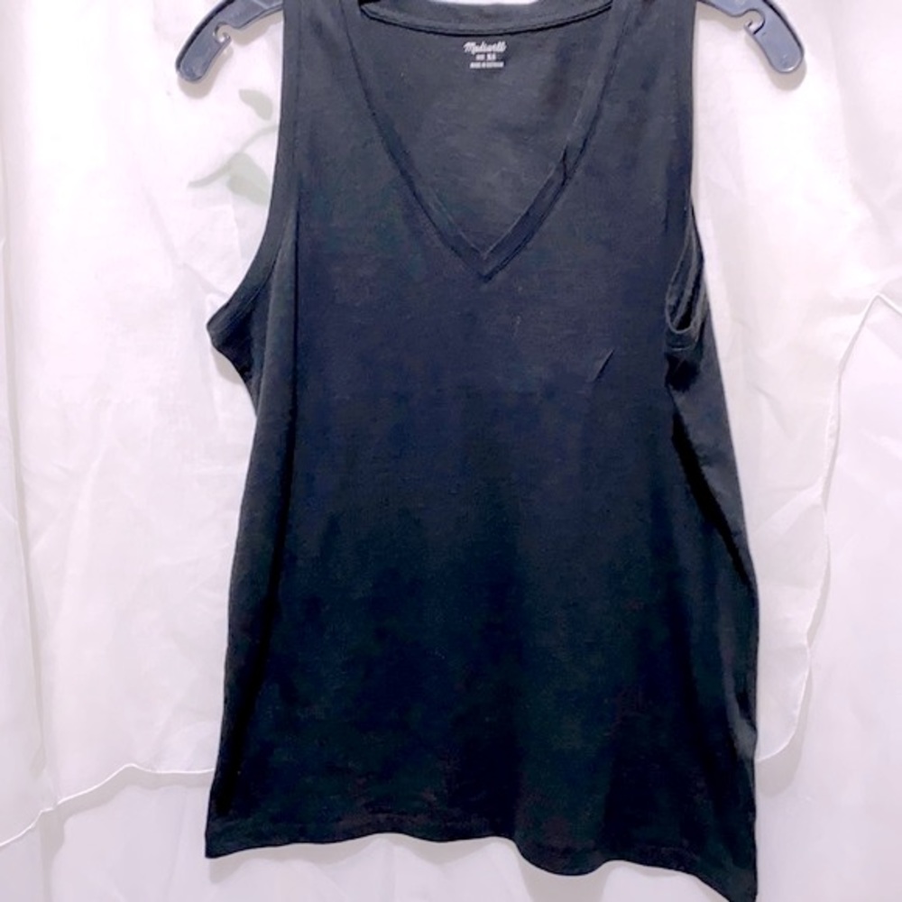 MADEWELL BLACK RAZOR BACK TANK V- NECK SZ XS